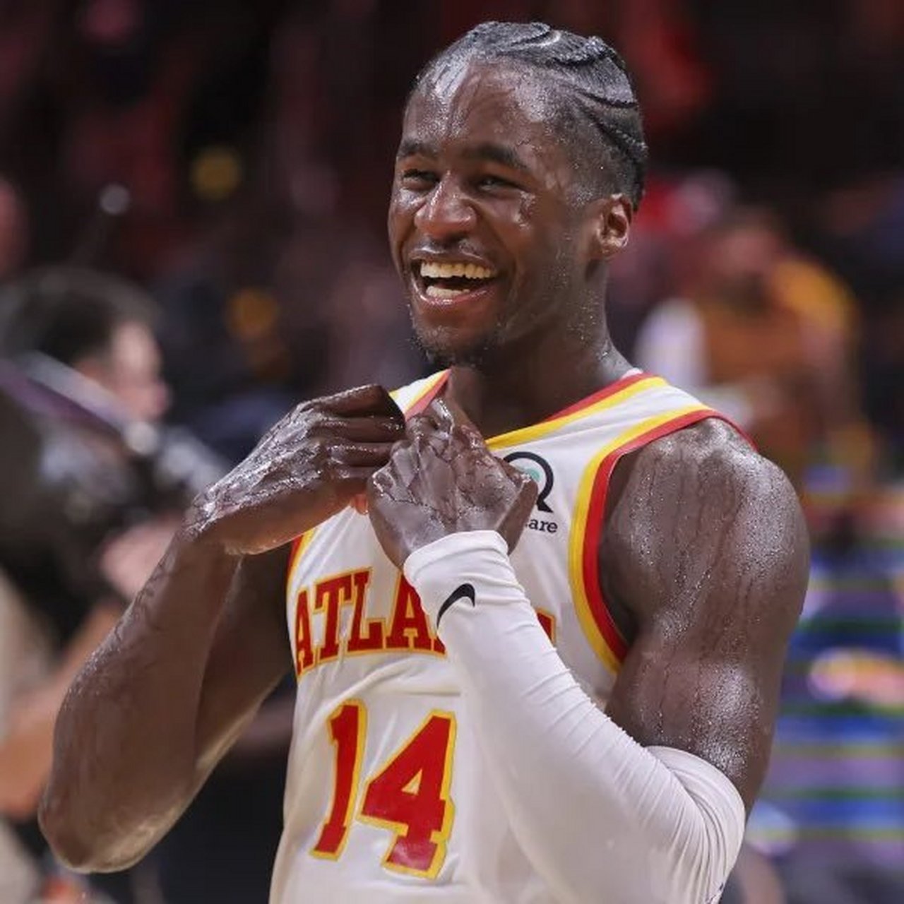 关于克里夫兰骑士队长鼓劲新疆广汇转会期绝杀压哨，媒体一致点评：今夜葡萄牙体育备战NBA总决赛的信息